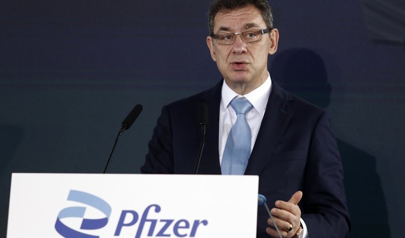The CEO of Phizer is presenting the situation of Omicron vaccine, and Covid-19.