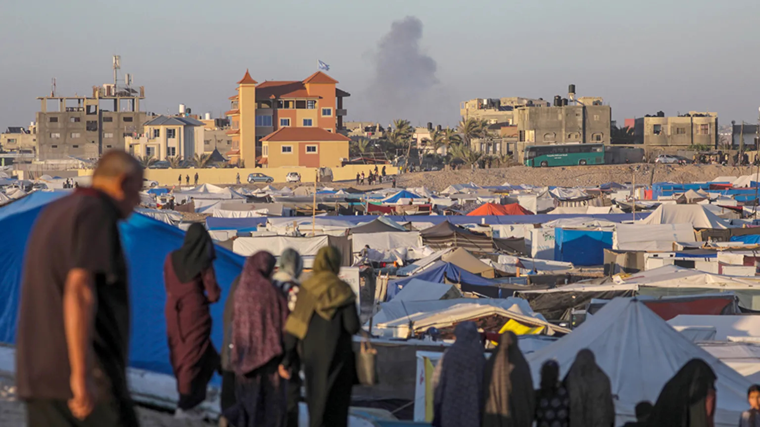 Israel has instructed civilians to evacuate Rafah in anticipation of its 'limited' military operation.
Source: BBC