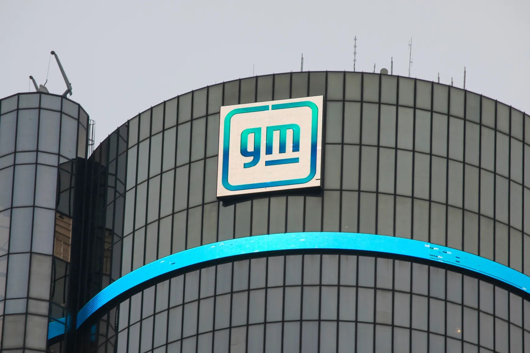 General Motors' shares dropped 6.4%, recording their worst daily performance since 2022.
Image Source: Detroit Free Press